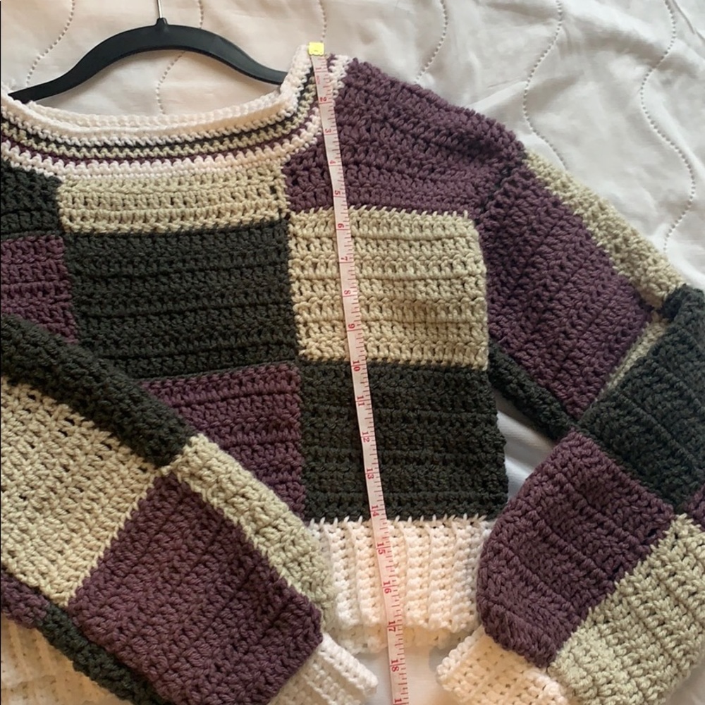 hand made cropped sweater - Picture 6 of 8